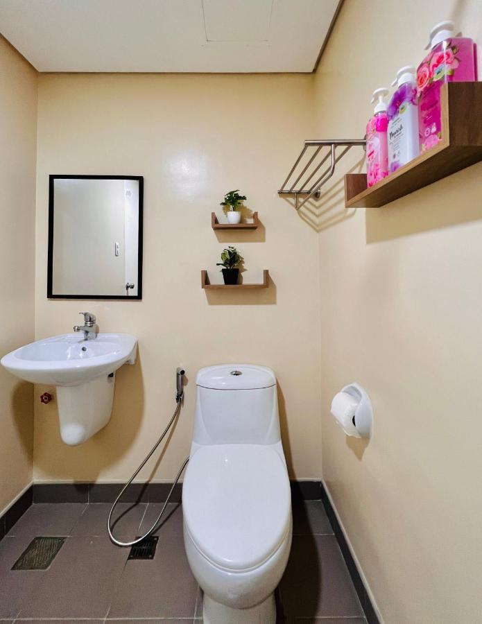 * *P Fantastic 2Br Option For 8 Apartment Iloilo City Exterior photo